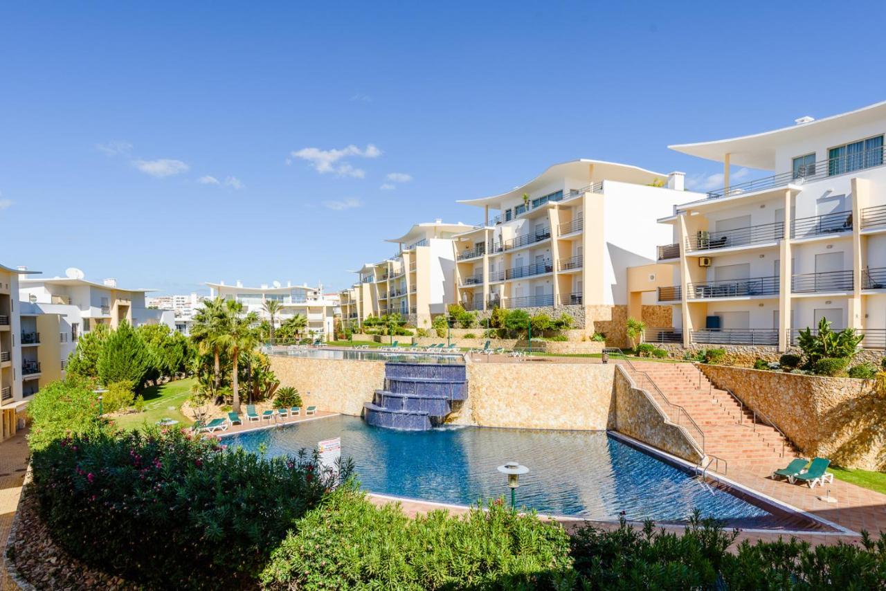 Bnb Homes Ocean View Apartment With Huge Sunny Terrace, 2 Swimming Pools & Tennis Court Albufeira Kültér fotó