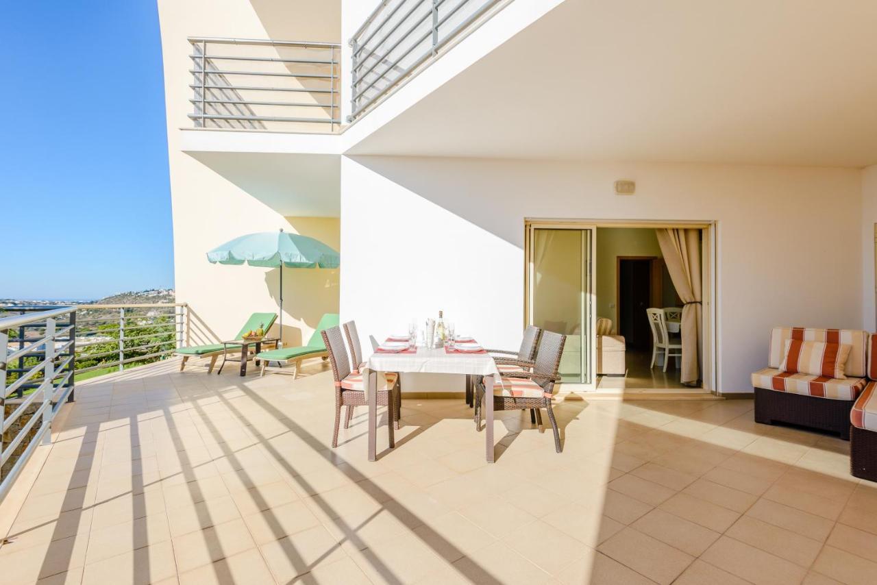Bnb Homes Ocean View Apartment With Huge Sunny Terrace, 2 Swimming Pools & Tennis Court Albufeira Kültér fotó