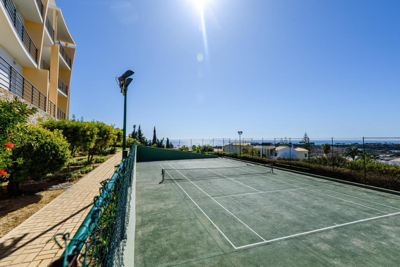 Bnb Homes Ocean View Apartment With Huge Sunny Terrace, 2 Swimming Pools & Tennis Court Albufeira Kültér fotó