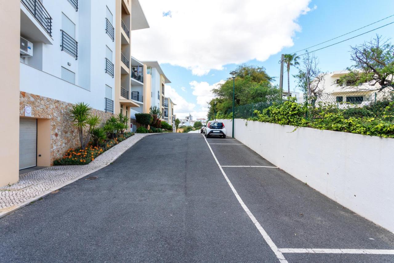 Bnb Homes Ocean View Apartment With Huge Sunny Terrace, 2 Swimming Pools & Tennis Court Albufeira Kültér fotó