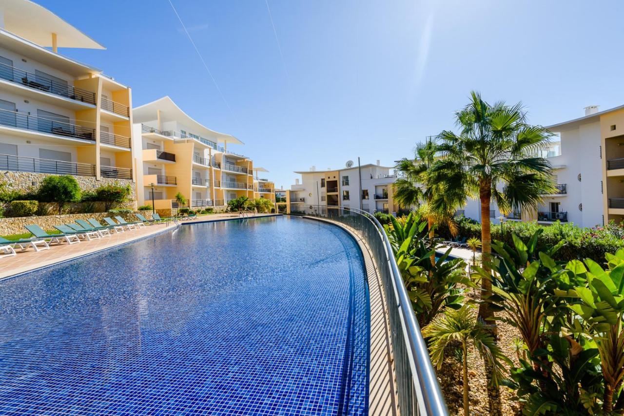 Bnb Homes Ocean View Apartment With Huge Sunny Terrace, 2 Swimming Pools & Tennis Court Albufeira Kültér fotó